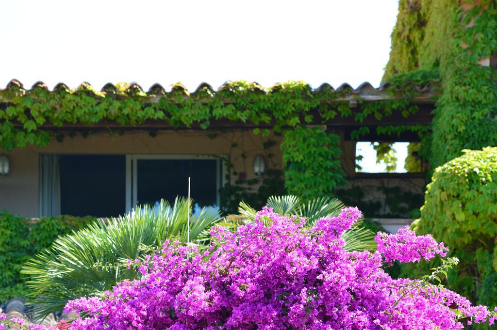 Residence Fenicia Villasimius Εξωτερικό φωτογραφία