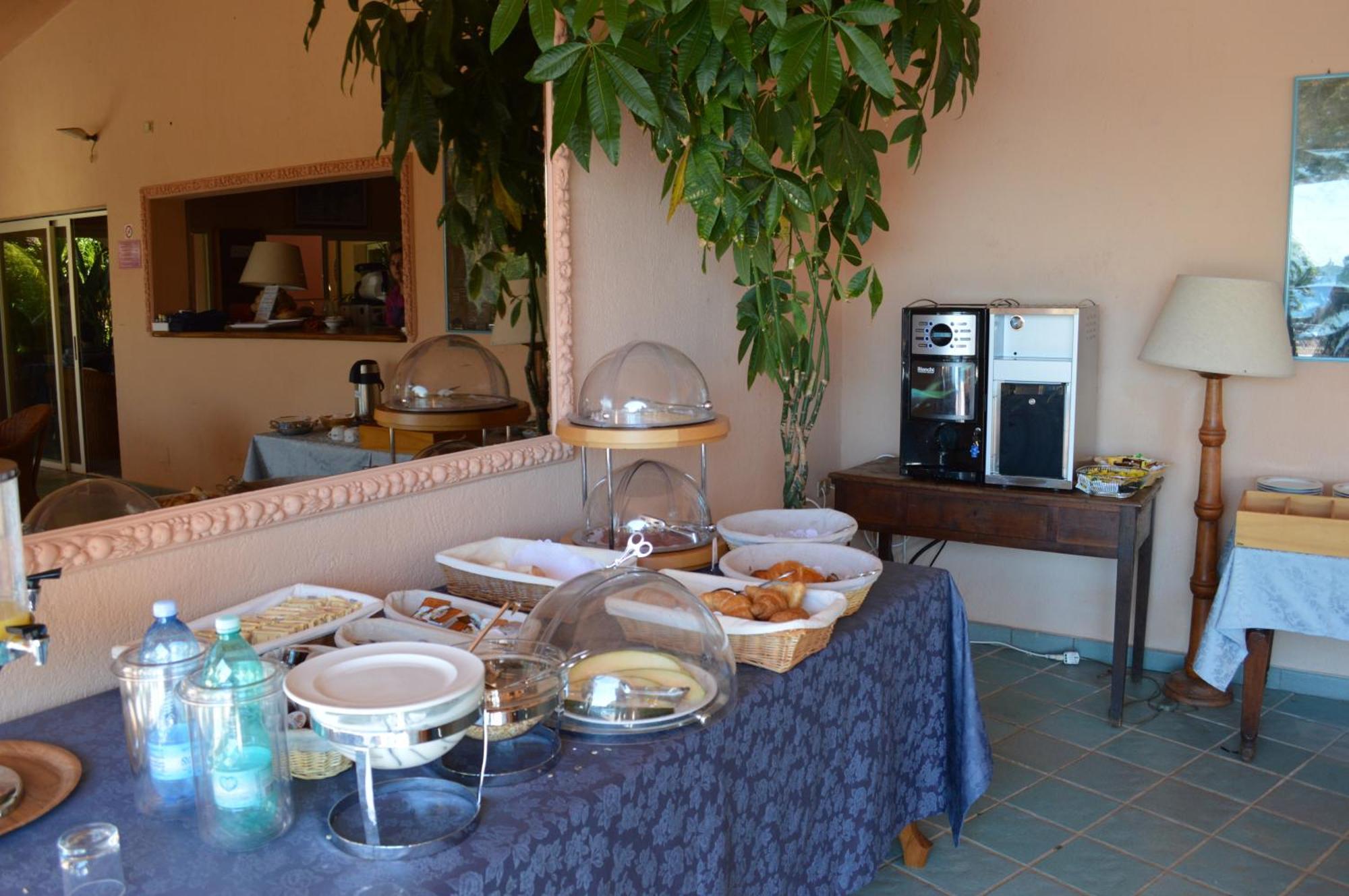 Residence Fenicia Villasimius Εξωτερικό φωτογραφία